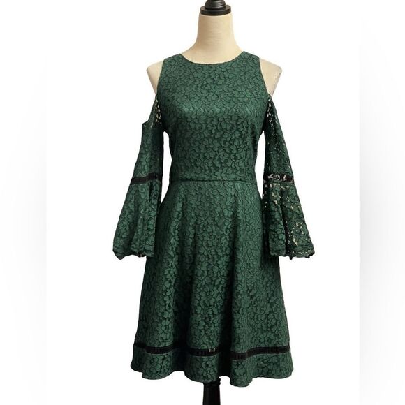 Eliza J. (Like New) Hunter Green Lace Bell Sleeve Cold Shoulder Dress (Size: 8) - Picture 2 of 16